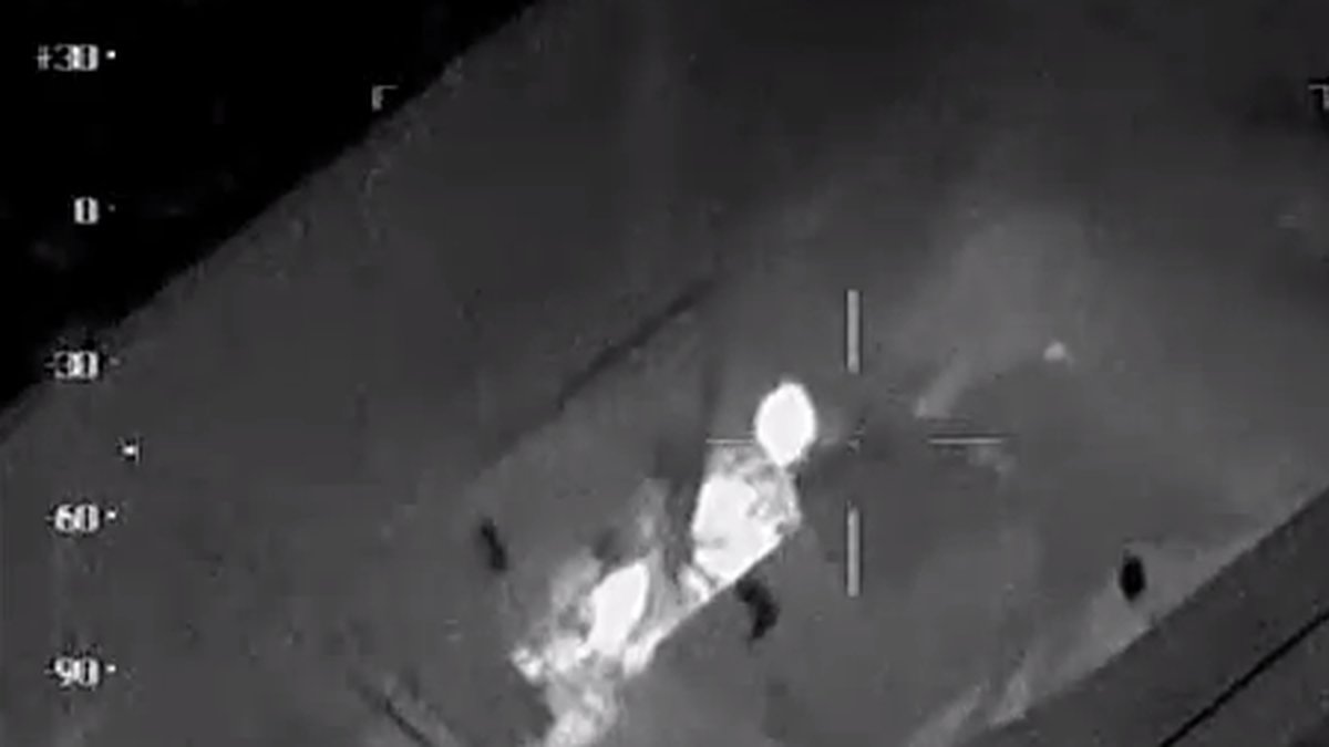 Här ser man Dzjochar Tsarnajevs huvud när polisen upptäckte honom i värmekameran efter en våldsam jakt.